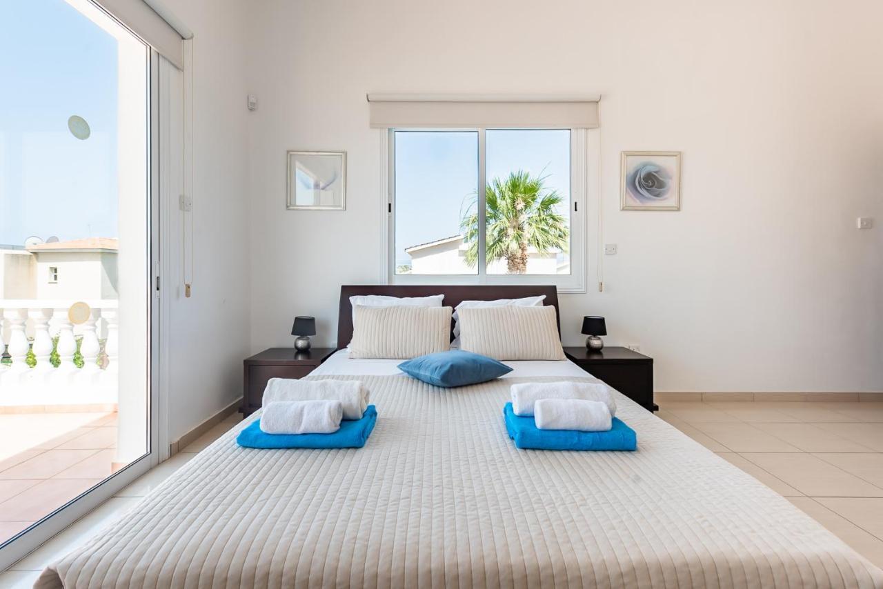 Villa Alysia Coral Bay Esterno foto