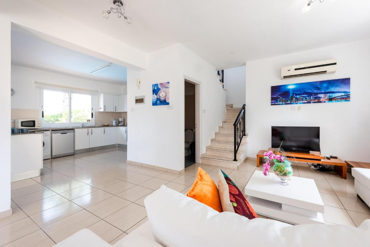Villa Alysia Coral Bay Esterno foto
