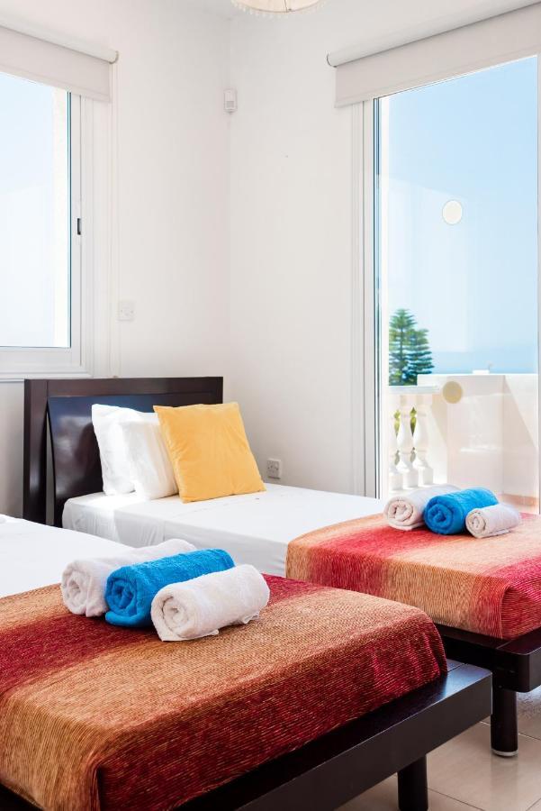Villa Alysia Coral Bay Esterno foto